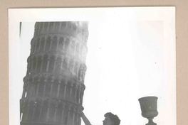 [Doris Dana en Pisa]  [fotografía].