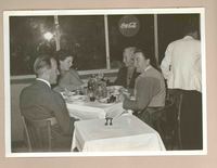 [Gabriela Mistral junto a Doris Dana, Marina Núñez del Prado y un amigo en Italia]  [fotografía].