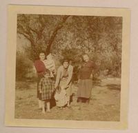 [Familia italiana]  [fotografía].