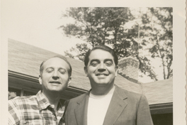 [Kurt Kasznar junto a un amigo en Nueva York]  [fotografía].