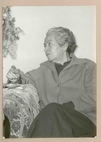 [Gabriela Mistral en Italia]  [fotografía].