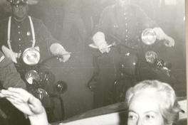 [Gabriela Mistral en Santiago de Chile]  [fotografía].