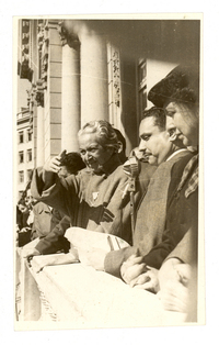 [Gabriela Mistral en Chile]  [fotografía].