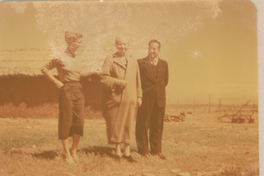 [Gabriela Mistral y Doris Dana en Vicuña]  [fotografía]