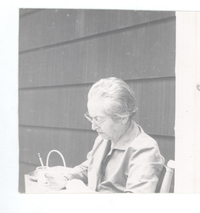 [Gabriela Mistral en Nueva York]  [fotografía].