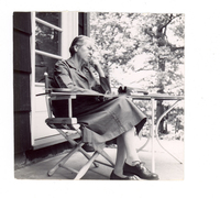 [Gabriela Mistral en Nueva York]  [fotografía].