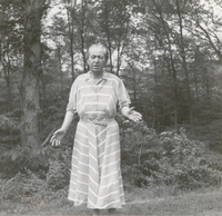 [Gabriela Mistral en Nueva York]  [fotografía].