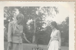 [Gabriela Mistral en Nueva York]  [fotografía].