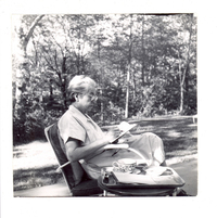 [Gabriela Mistral en New York]  [fotografía].