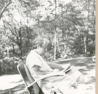 [Gabriela Mistral en New York]  [fotografía].