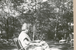 [Gabriela Mistral en New York]  [fotografía].