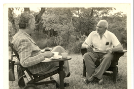 [Gabriela Mistral en New York]  [fotografía].