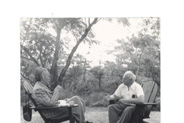 [Gabriela Mistral en una entrevista en New York]  [fotografía].