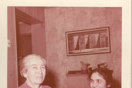 [Gabriela Mistral en New York]  [fotografía].