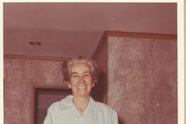 [Gabriela Mistral en New York]  [fotografía].