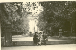 [Doris Dana y Gilda Péndola en Italia]  [fotografía].