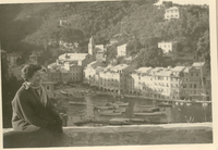 [Doris Dana en Rapallo, Italia]  [fotografía].