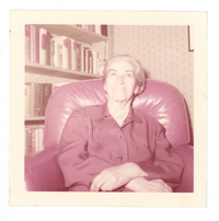 [Gabriela Mistral en New York]  [fotografía].