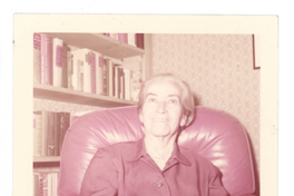 [Gabriela Mistral en New York]  [fotografía].