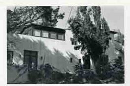 [Gabriela Mistral en Santa Barbara]  [fotografía].