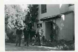 [Gabriela Mistral en Santa Barbara]  [fotografía].