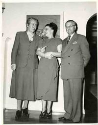 [Gabriela Mistral en los Angeles]  [fotografía].