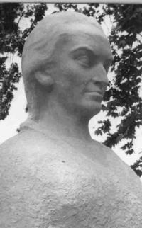 [Busto Gabriela Mistral]  [fotografía].