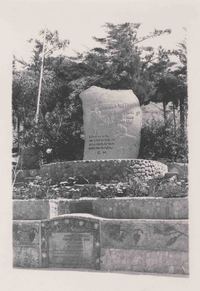 [Tumba de Gabriela Mistral]  [fotografía].