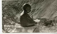 [Busto de Gabriela Mistral]  [fotografía].