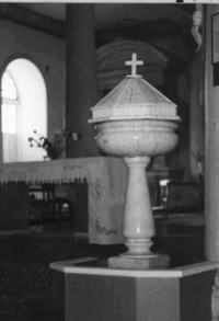 [Pila de bautismo]  [fotografía].