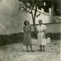 [Amigas de Doris Dana].  [fotografía].