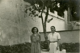 [Amigas de Doris Dana].  [fotografía].