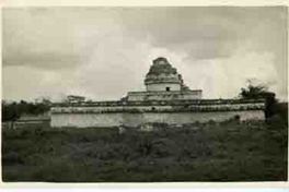 Vista de Chichén Itzá.  [fotografía].
