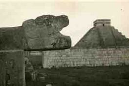 Vista de Chichén Itzá  [fotografía].
