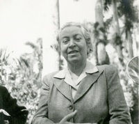 Retrato Gabriela Mistral en Fortín de las Flores.  [fotografía].