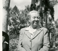 Gabriela Mistral en el Fortín de la Flores.  [fotografía].