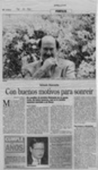 Con buenos motivos para sonreír  [artículo] Elizabeth Neira.