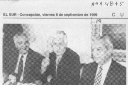 Poeta Miguel Arteche obtuvo Premio Nacional de Literatura  [artículo].