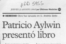 Patricio Aylwin presentó libro  [artículo].