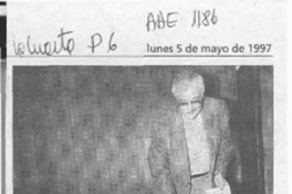 Científico chileno lanza libro para ayudar a los porros en matemáticas  [artículo].