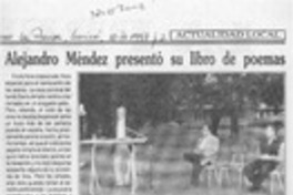 Alejandro Méndez presentó su libro de poemas