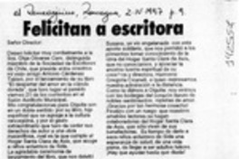 Felicitan a escritora  [artículo] Mario Barrientos Ossa.