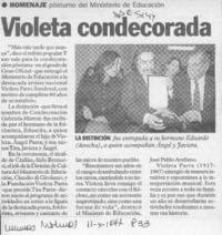 Violeta condecorada  [artículo].