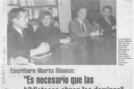 "Es necesario que las bibliotecas abran los domingos"  [artículo].