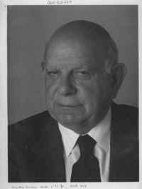 Modesto Collados el esprit de un técnico  [artículo] Margarita Serrano.