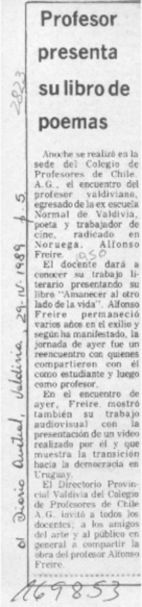 Profesor presenta su libro de poemas  [artículo].