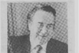 Hoy llega escritor Lafourcade  [artículo].