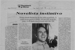 Novelista instintivo  [artículo] Jaime Hagel.