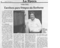 Escritora para tiempos sin florituras  [artículo] Verónica Waissbluth.