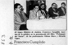 Presentó libro futuro Ministro de P. Aylwin  [artículo].
